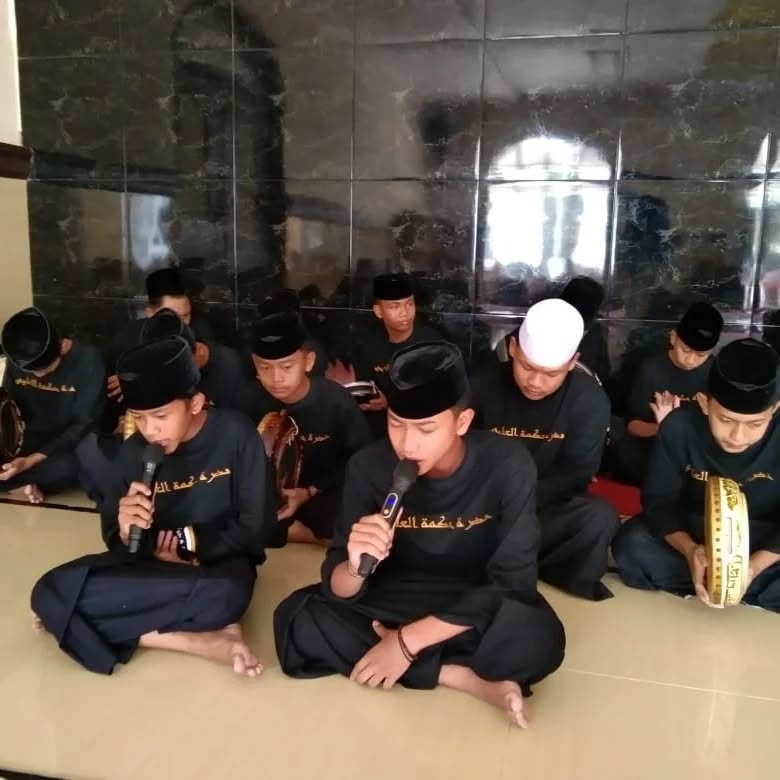 kegiatan-hadroh-hikmatul-ulya