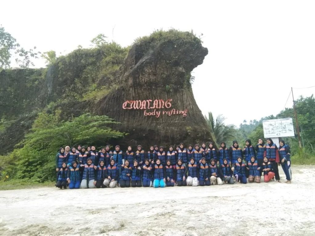kegiatan-parawisata-smpitnurulhikmah