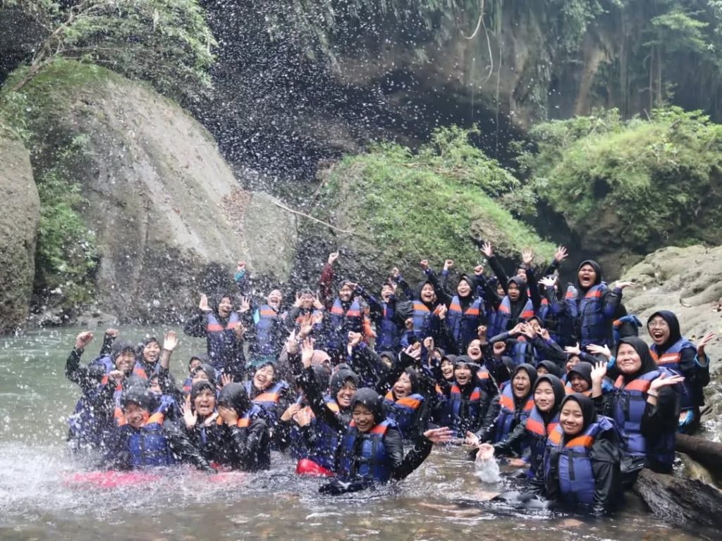 kegiatan-parawisata-smpitnurulhikmah